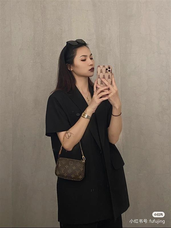 2026122105434593 580